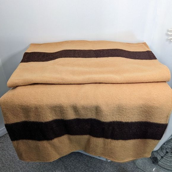 Hudson's bay 4 point blanket brown and tan, double bed, The Hudson Bay company - Picture 6 of 6